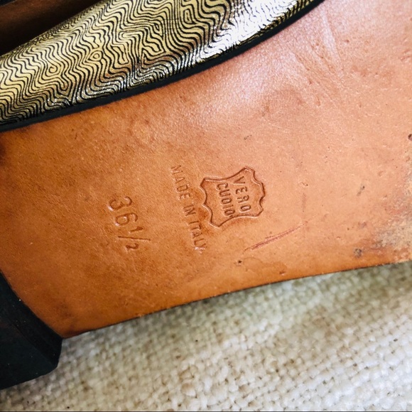 Enzo Of Roma Gold Tiger Flats - Picture 2 of 4